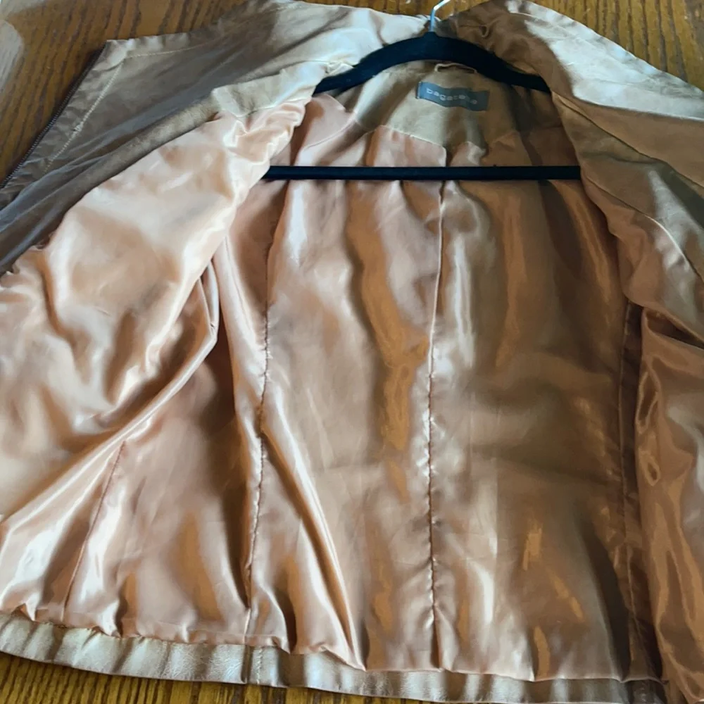 Used - Picture 5 of 7